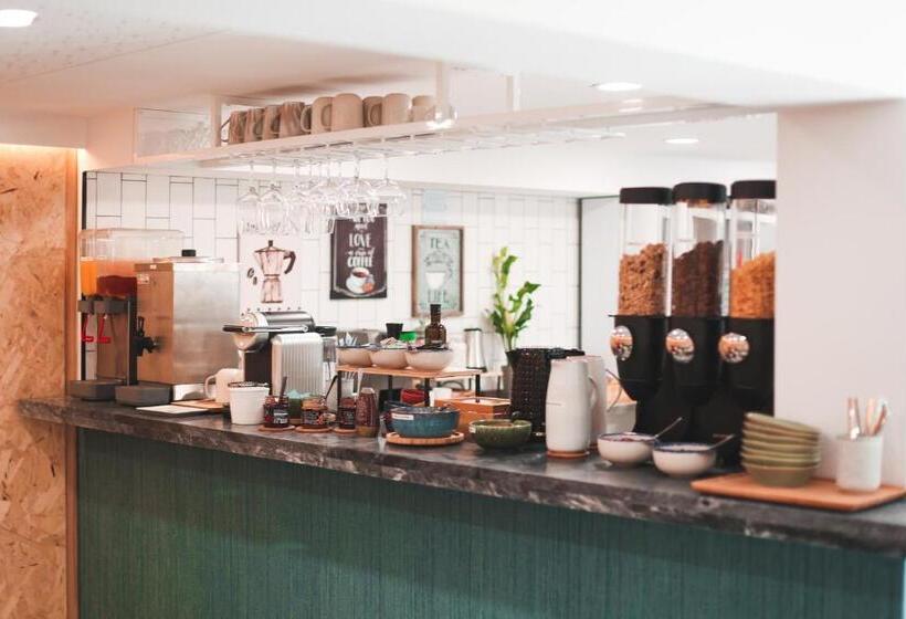 هتل Alma Candida 15