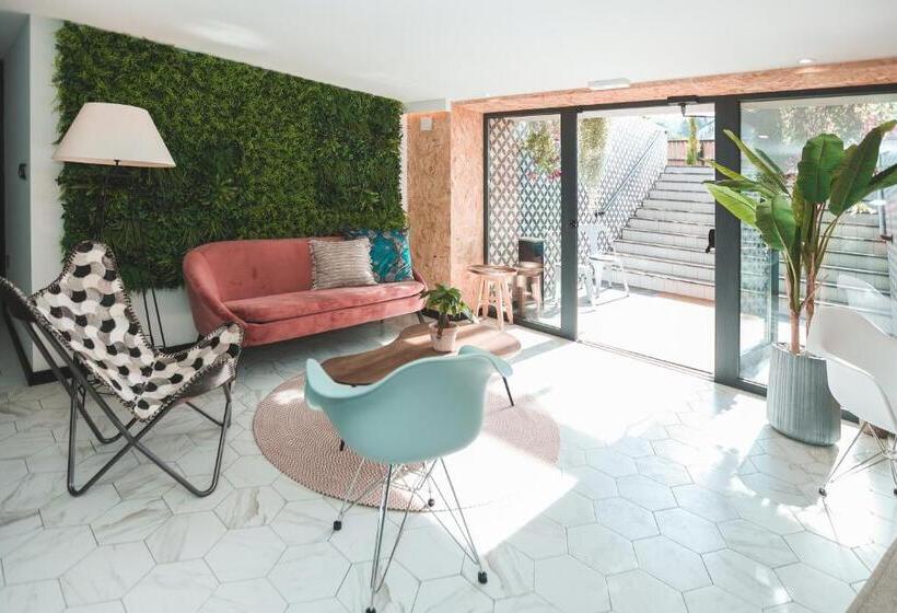 هتل Alma Candida 22