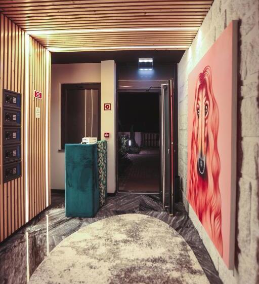 هتل Alma Candida 23