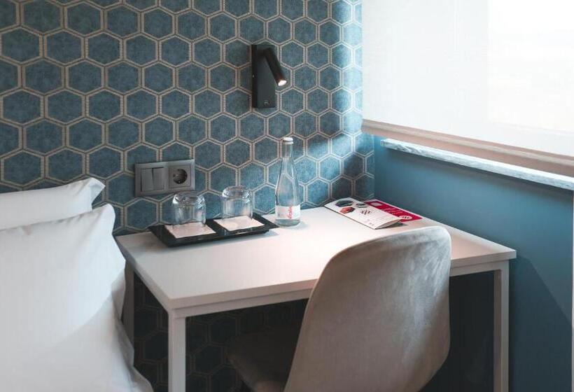 هتل Alma Candida 24