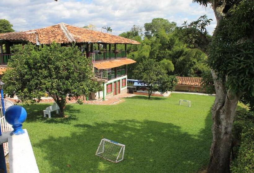 هتل Finca Villa Yuliana