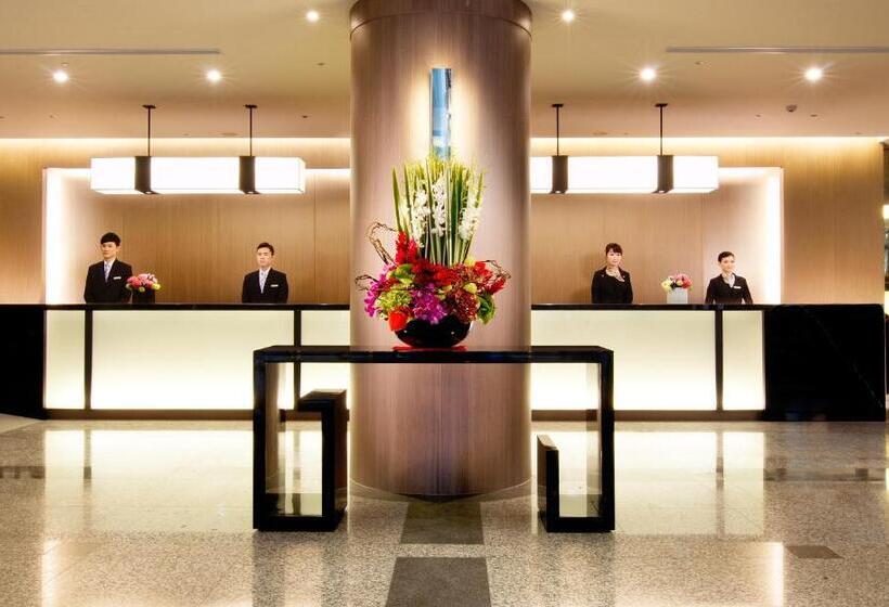 هتل Howard Civil Service International House