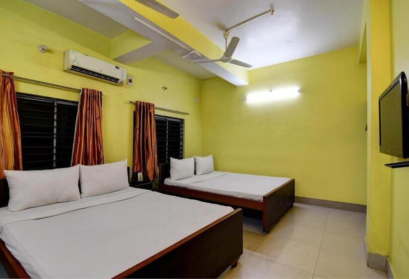 Oyo Hotel Prabhat Inn