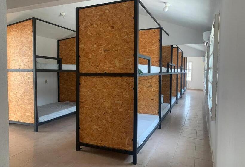 پانسیون /hostal Casa Blanca