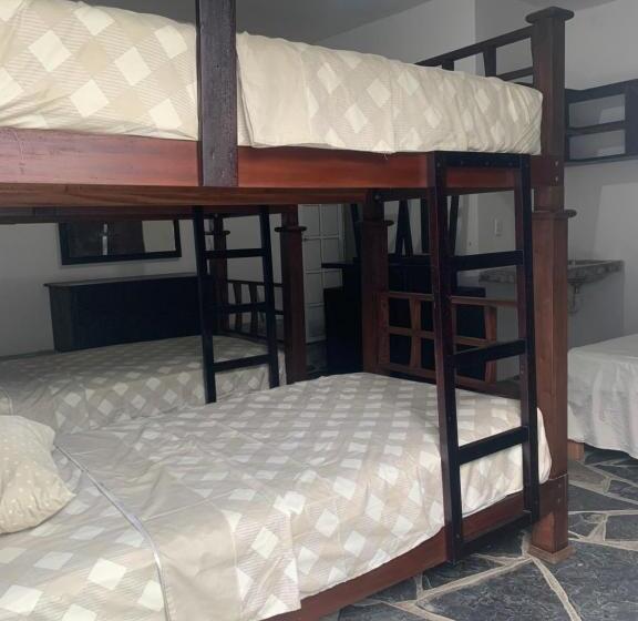 پانسیون /hostal Casa Blanca