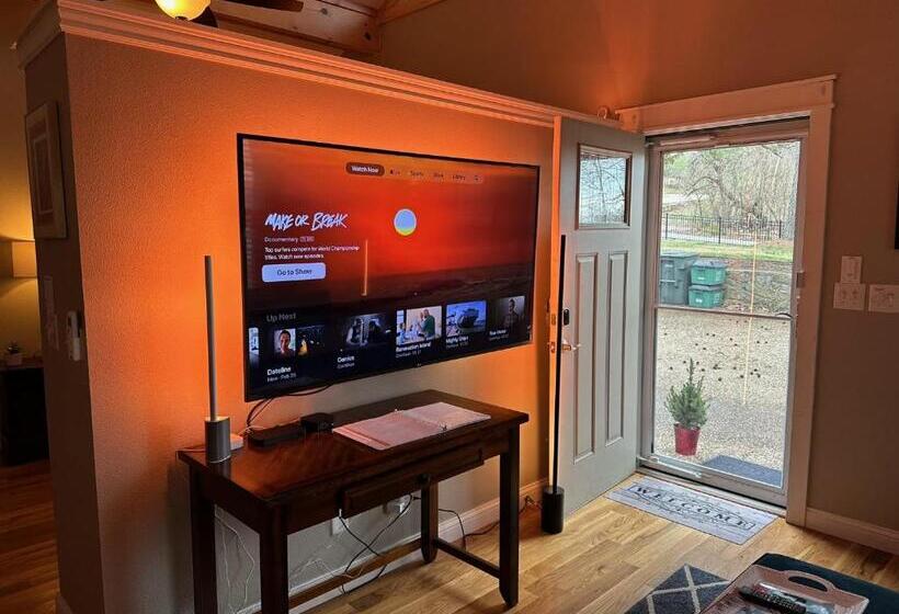 پانسیون Luxury Smart Bungalow