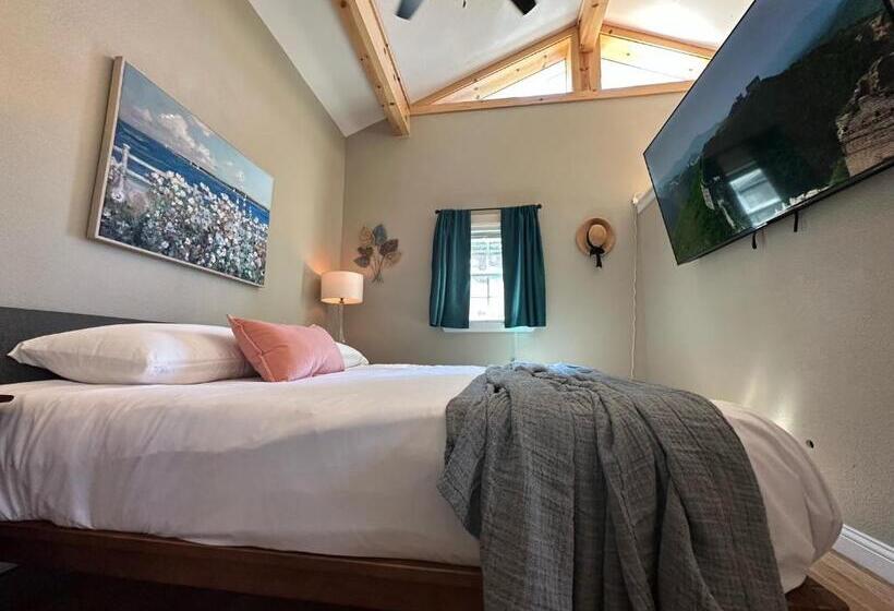 پانسیون Luxury Smart Bungalow