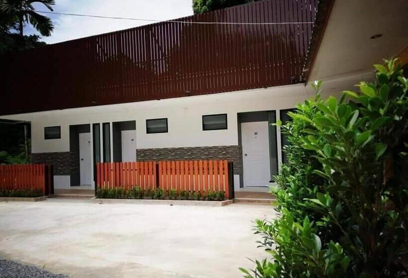 渡假胜地  เกาะช้างรักดี รีสอร์ท