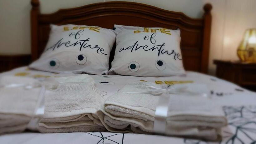 בית מלון כפרי Le Gîte De La Bergerie Des Chalots