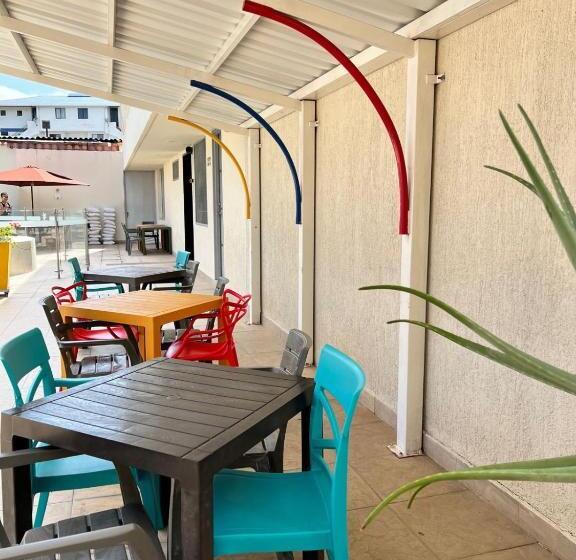 هتل Villa Hasbleidy