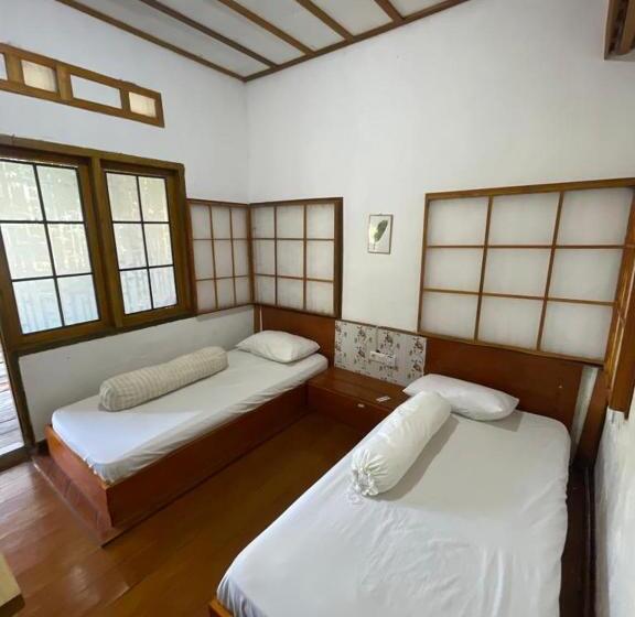 Nua Indah Hotel & Resto Wakatobi