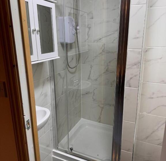 Пансион Tottenham Lane Guest House