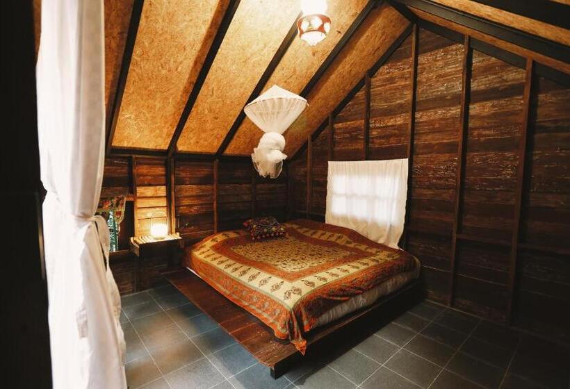 استراحتگاه Coco Camping Koh Kood