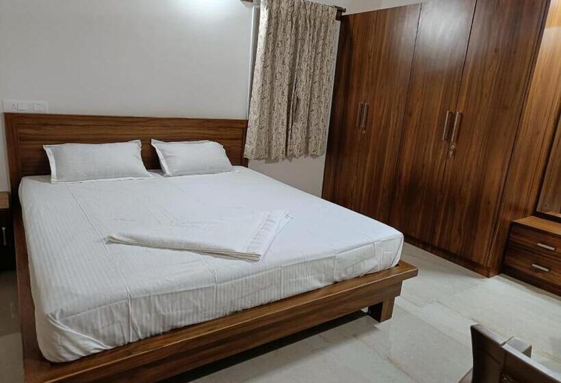 منتجع Thrilok Vihar