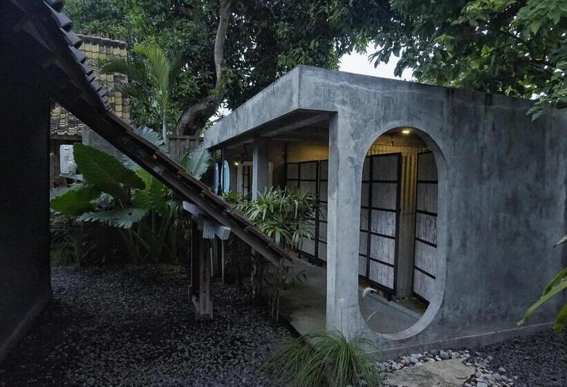 旅馆 Dormitory At Semadi Living