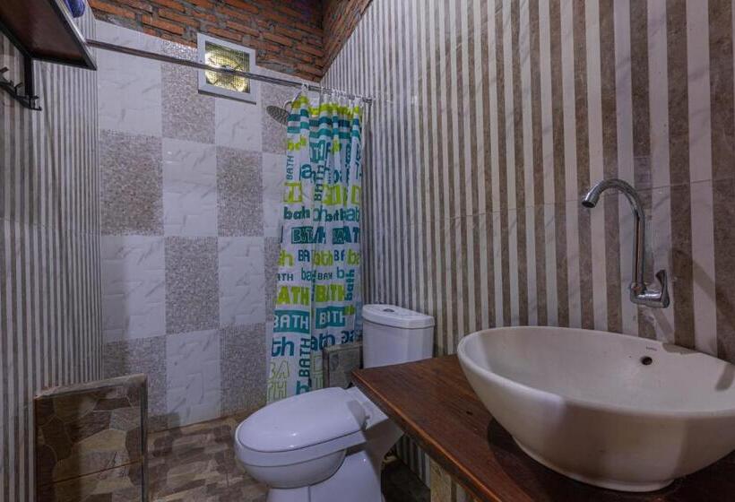 Общежитие Kubu Selat Villa And Glamping