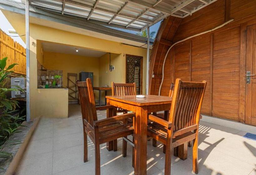 Общежитие Kubu Selat Villa And Glamping