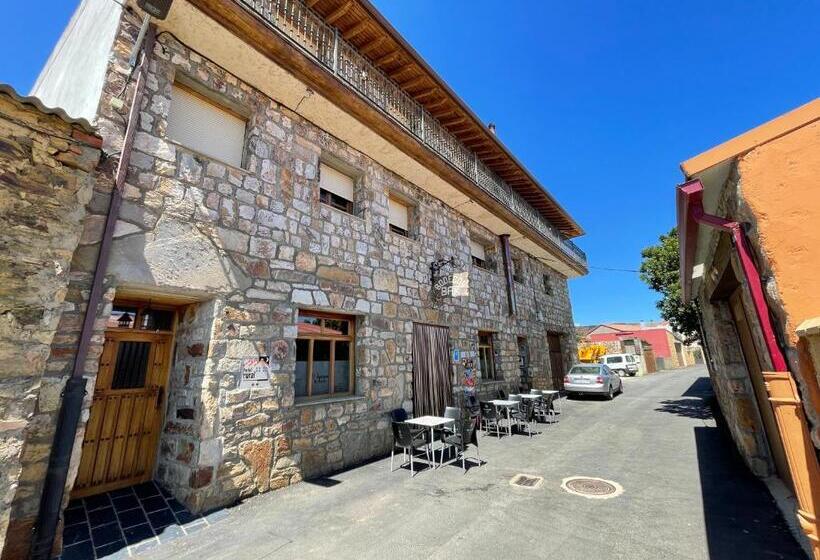 Albergue La Guarida De La Lleira