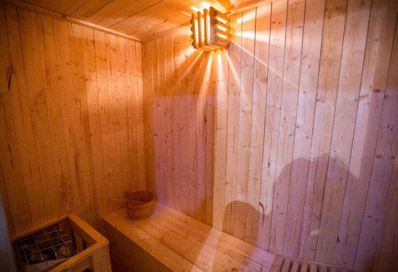 Blue Pine Resort