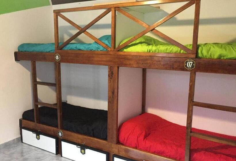 Hostel De La Plaza