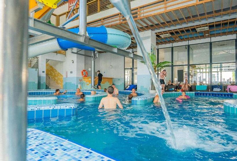 هتل Aurora Rooms   290m From Aqua Park