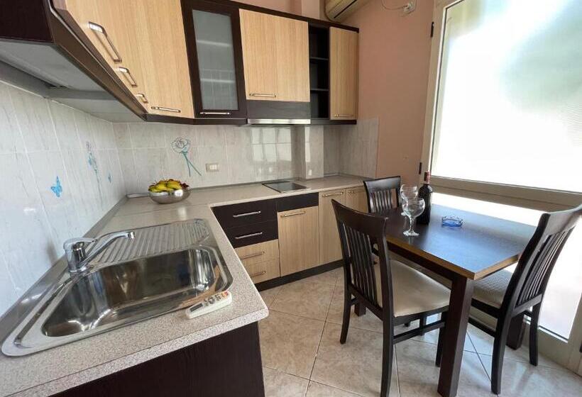 Lungomare Studio Apartment
