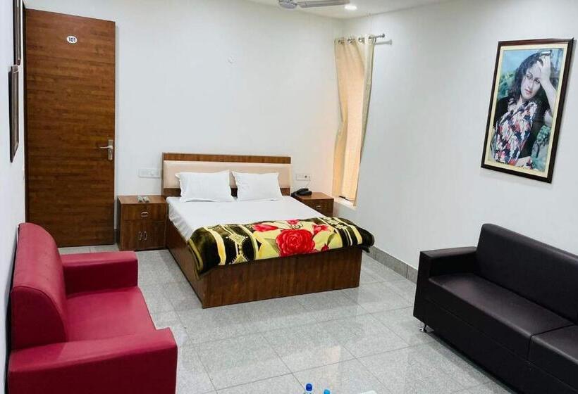 Oyo Hotel Tulip Inn