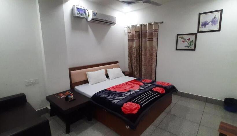 Oyo Hotel Tulip Inn