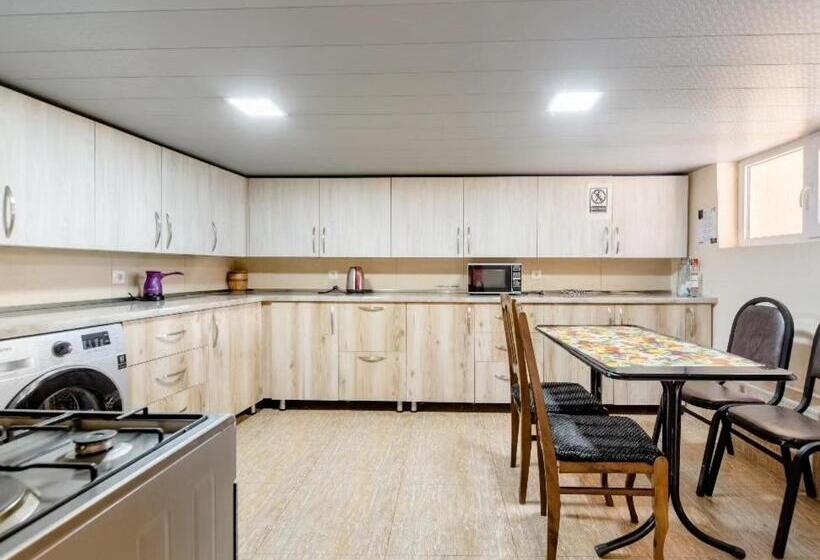 پانسیون Cozy Hotel Kazbegi