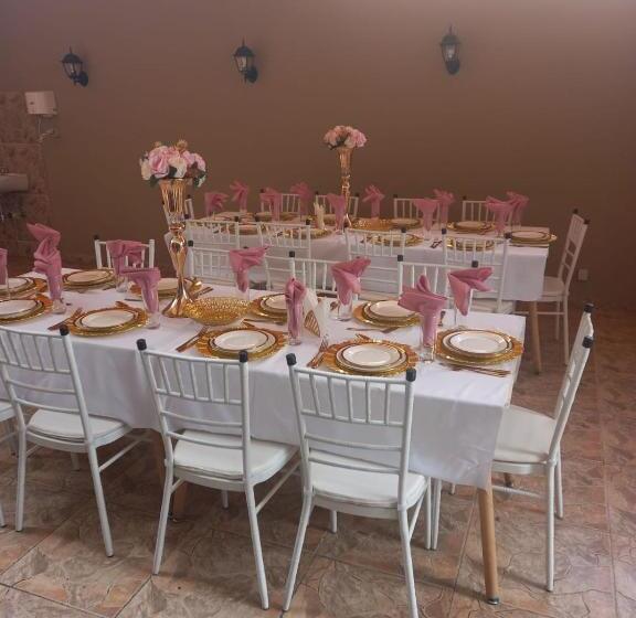 بنسيون Triunfo Guest House