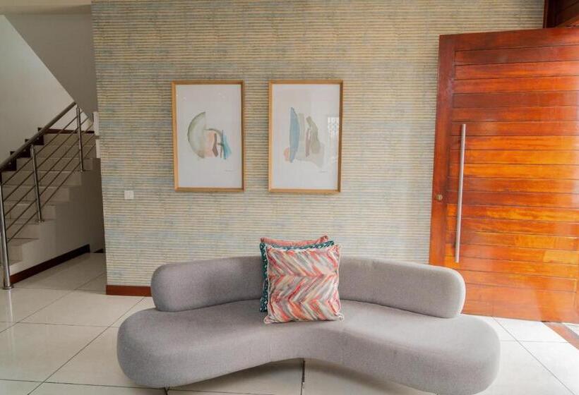 بنسيون Triunfo Guest House