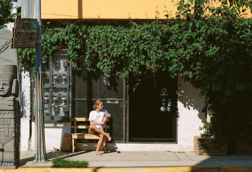 هاستل Puerto Dreams H