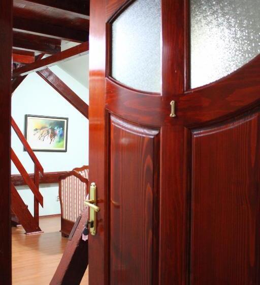 تختخواب و صبحانه Siesta