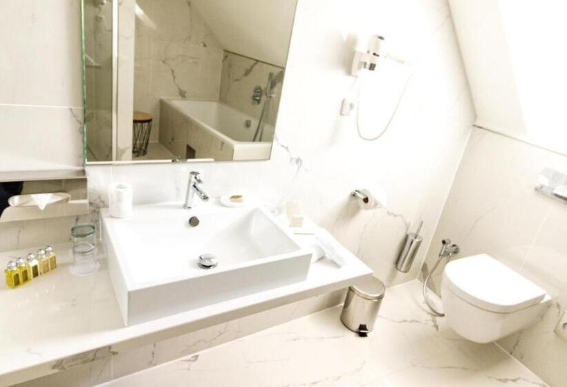 Bellevue Hotel Diamond Suites