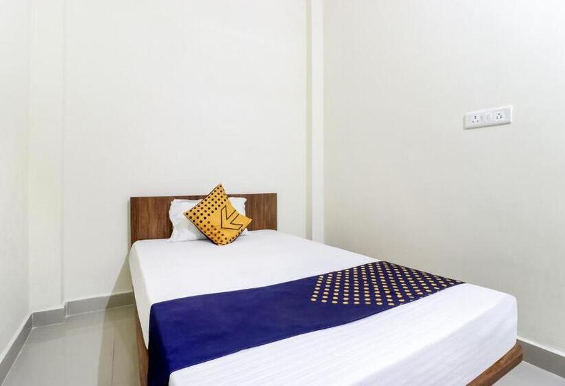 ホテル Spot On 40073 Yash Homestay