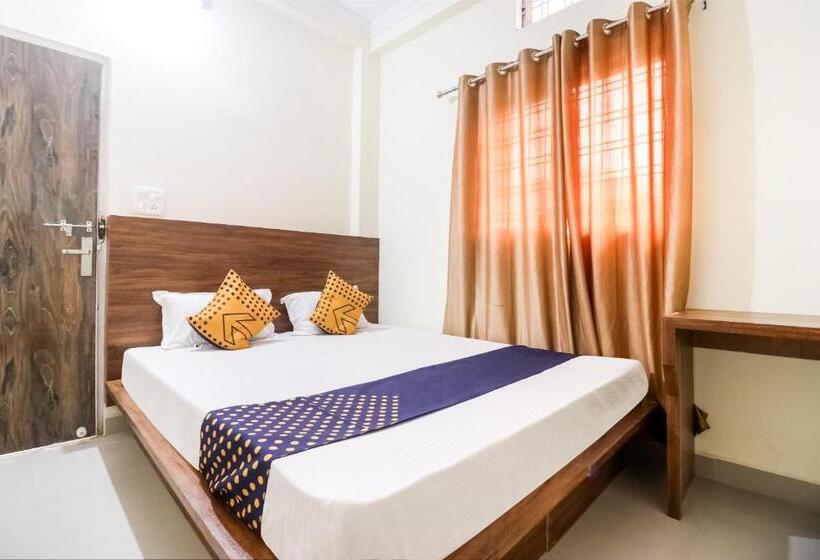 ホテル Spot On 40073 Yash Homestay