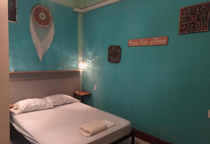 Kawoq Hostel