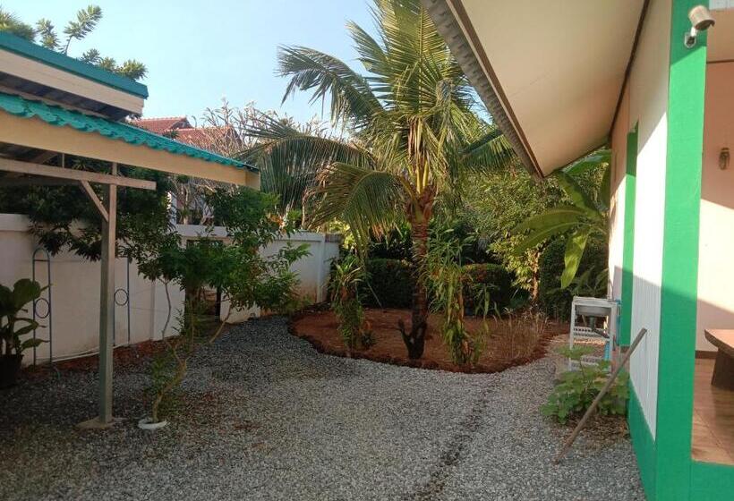 膳宿费 Bungalow 36 M2 Sur Terrain 400m2 Avec Piscine Privée A 12km De Ban Dung