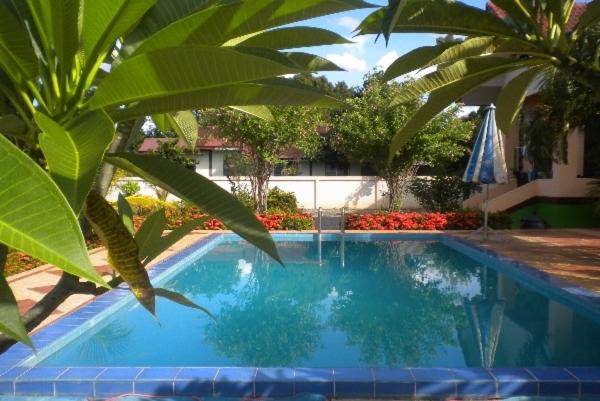 膳宿费 Bungalow 36 M2 Sur Terrain 400m2 Avec Piscine Privée A 12km De Ban Dung