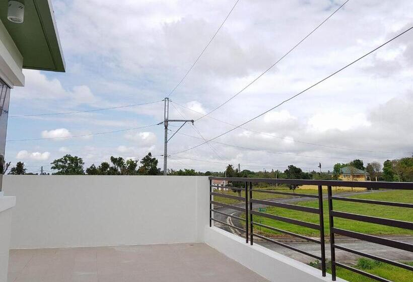 بنسيون Tagaytay Guest House