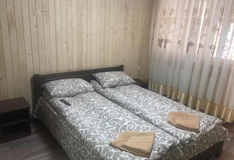 リゾートホテル чорна вода