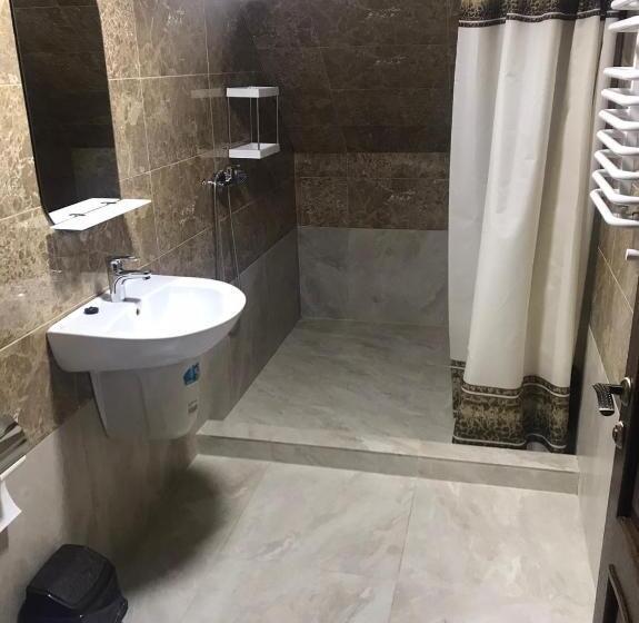 リゾートホテル чорна вода