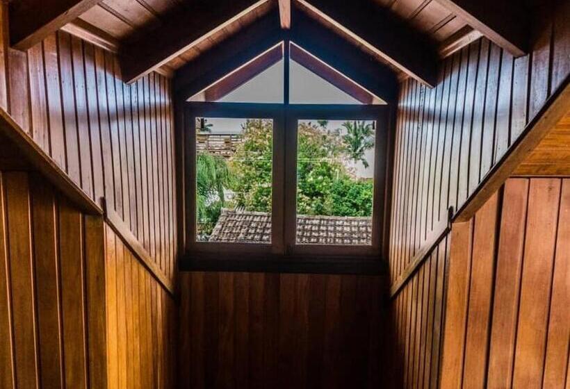 Sunhouse Hostel