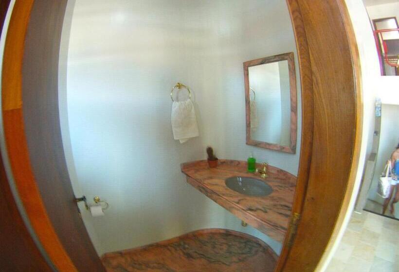 Sunhouse Hostel