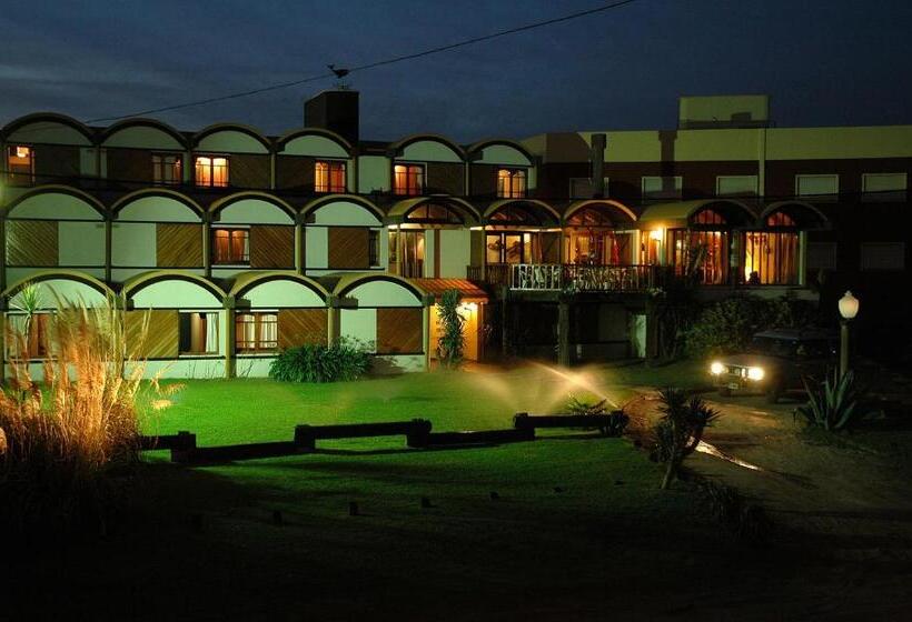 هاستل Hosteria Querandi