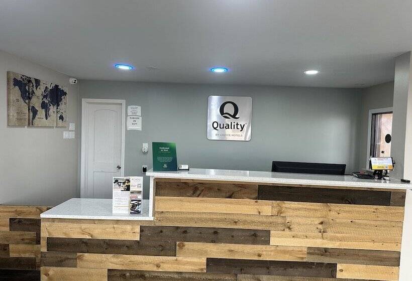 호스텔 Quality Inn