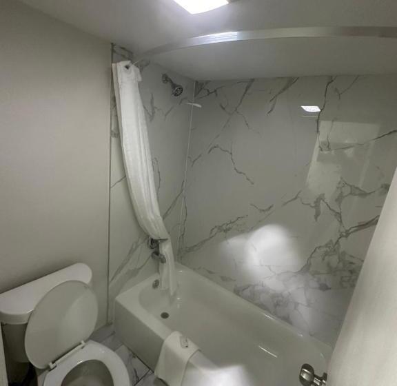 호스텔 Quality Inn