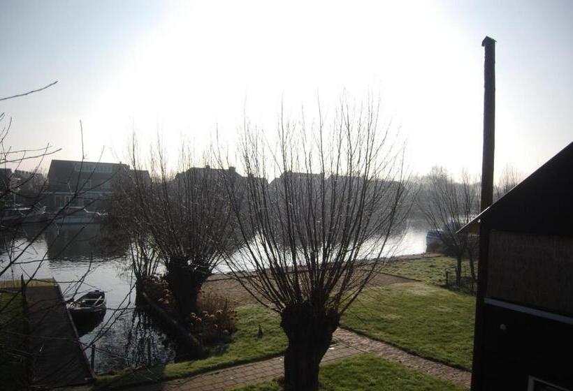 تختخواب و صبحانه De Willigen Logies