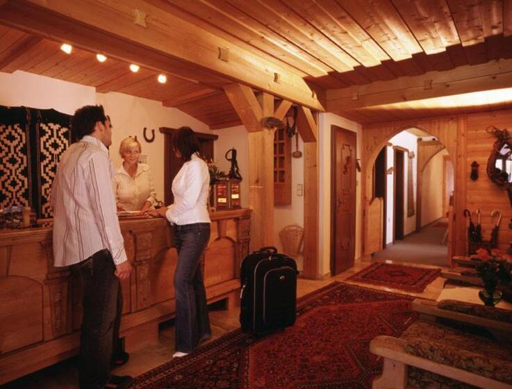Bed and Breakfast Garni Ernst Falch