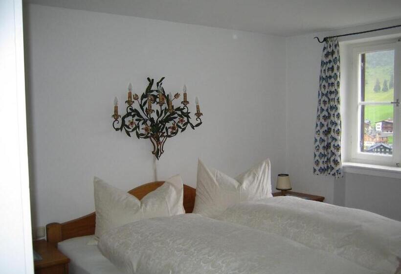 تختخواب و صبحانه Haus Dr. Küng